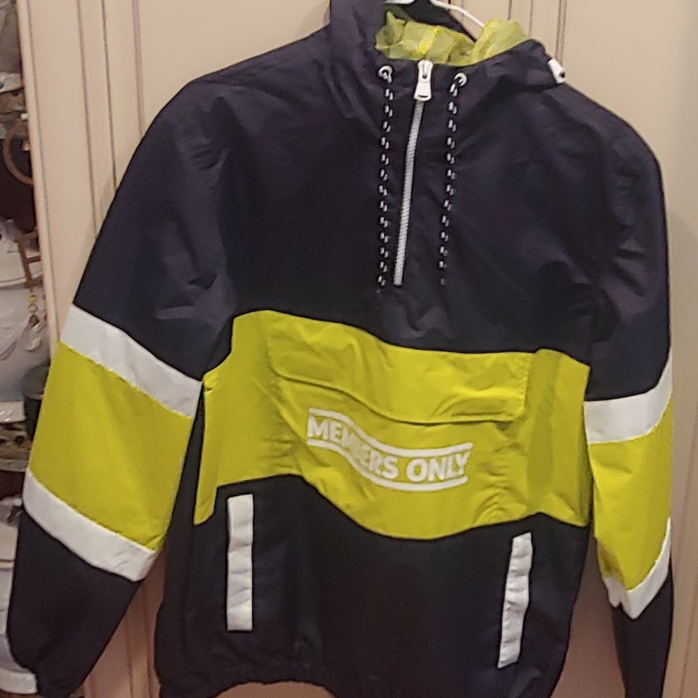 Men's Small Members Only windbreaker jacket